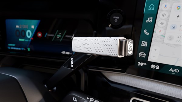 Renault 4 E-Tech électrique Roland-Garros-e-pop-shifter