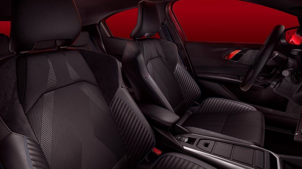 sièges enveloppants - Renault Clio