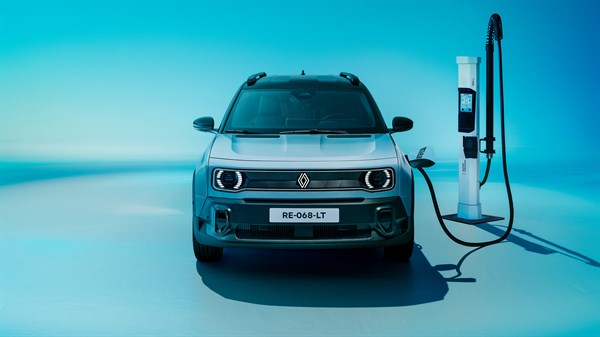 courant continu - Renault 4 E-Tech 100% électrique