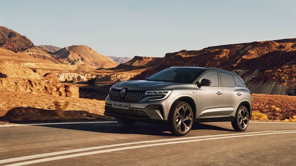renault austral e-tech banner