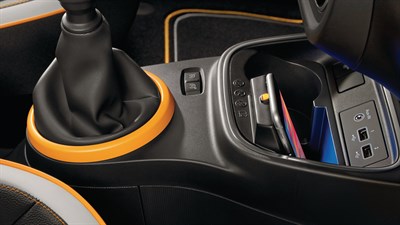 Renault TWINGO - Photo chargeur smartphone à induction